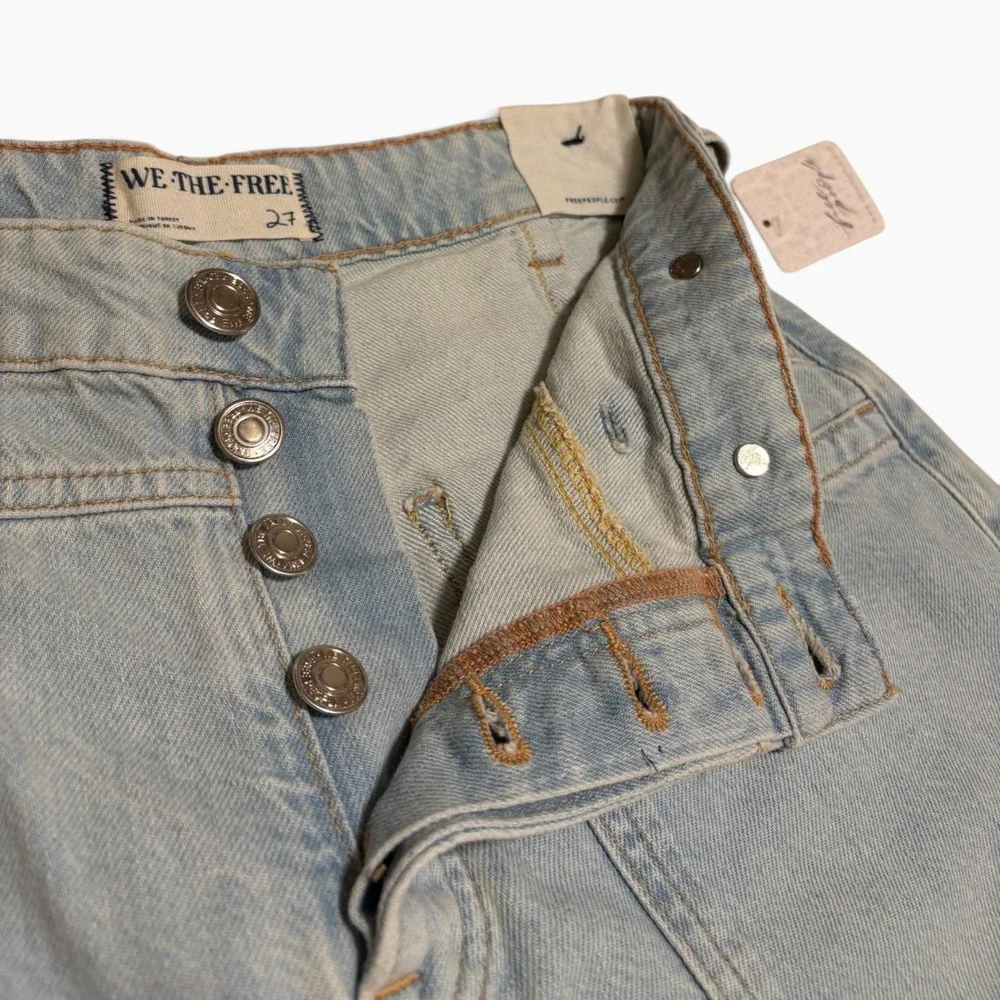 Free People We The Free Palmer Cuffed Jean Daydream Blue Light Wash 27 NWT